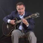 Перебирая струны